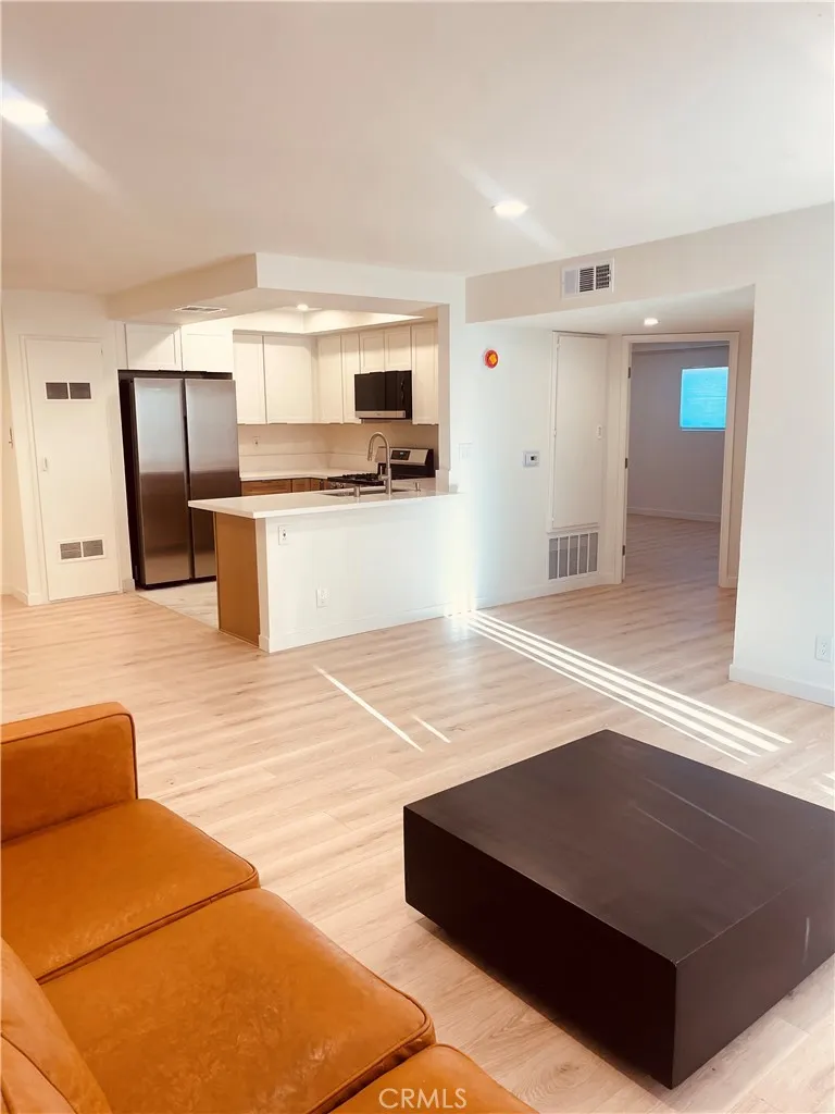 5312 Cartwright #1 North Hollywood, CA 91601
