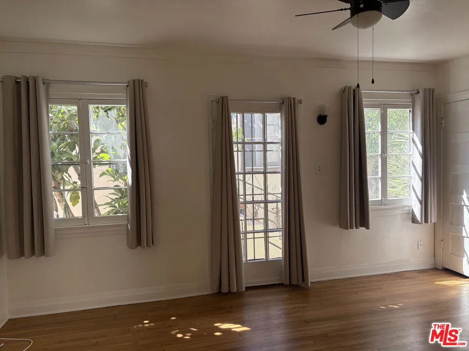 1120 20th Street #C Santa Monica, CA 90403