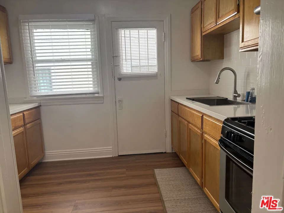 1120 20th Street #C Santa Monica, CA 90403
