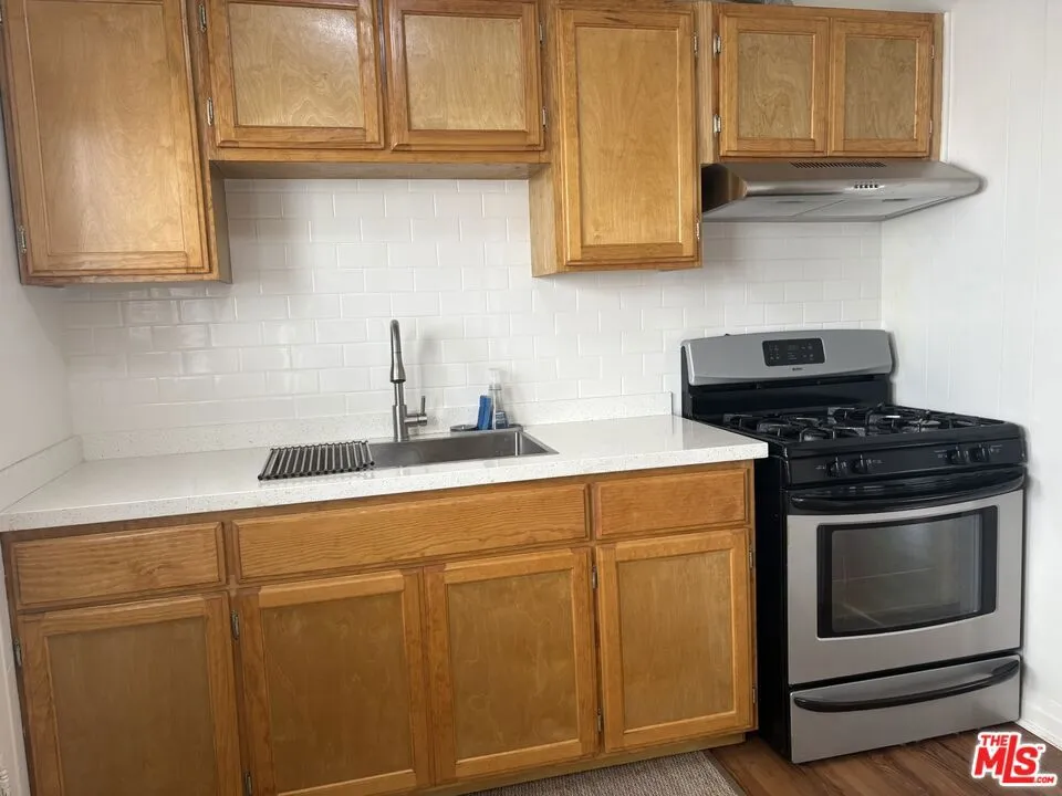 1120 20th Street #C Santa Monica, CA 90403