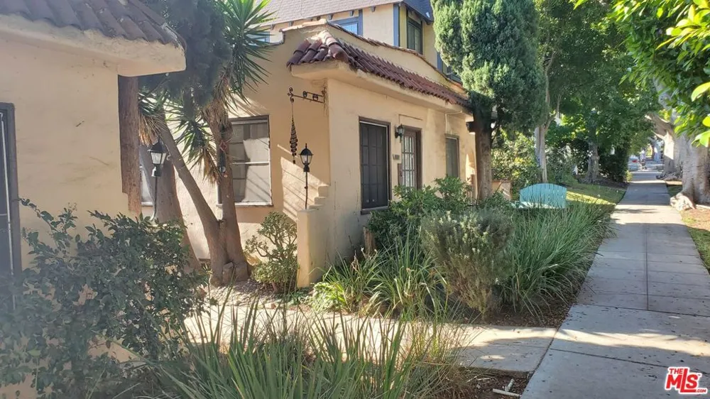 1120 20th Street #C Santa Monica, CA 90403