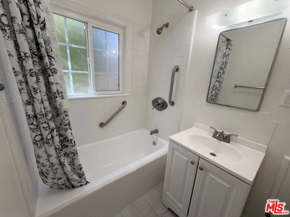 1120 20th Street #C Santa Monica, CA 90403