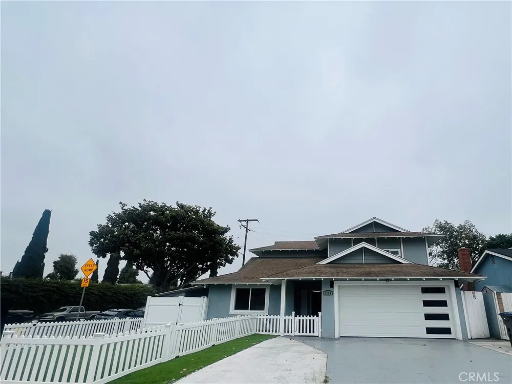 1720 E Balard Carson, CA 90745