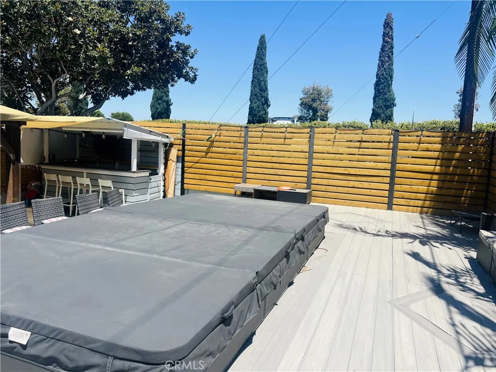 1720 E Balard Carson, CA 90745
