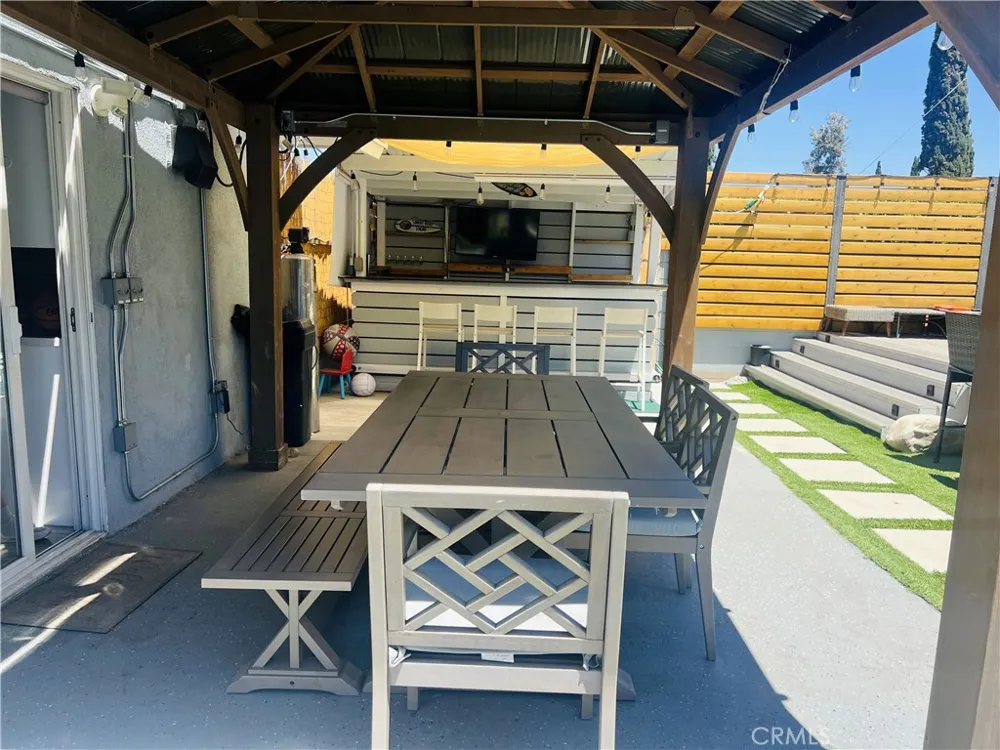 1720 E Balard Carson, CA 90745