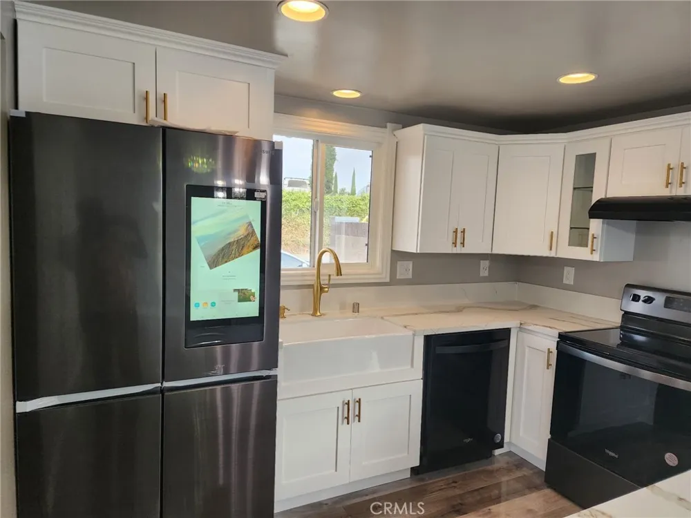 1720 E Balard Carson, CA 90745