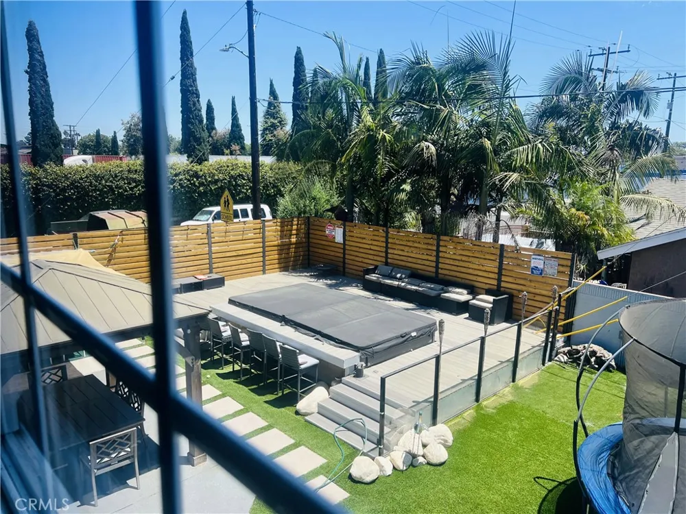 1720 E Balard Carson, CA 90745