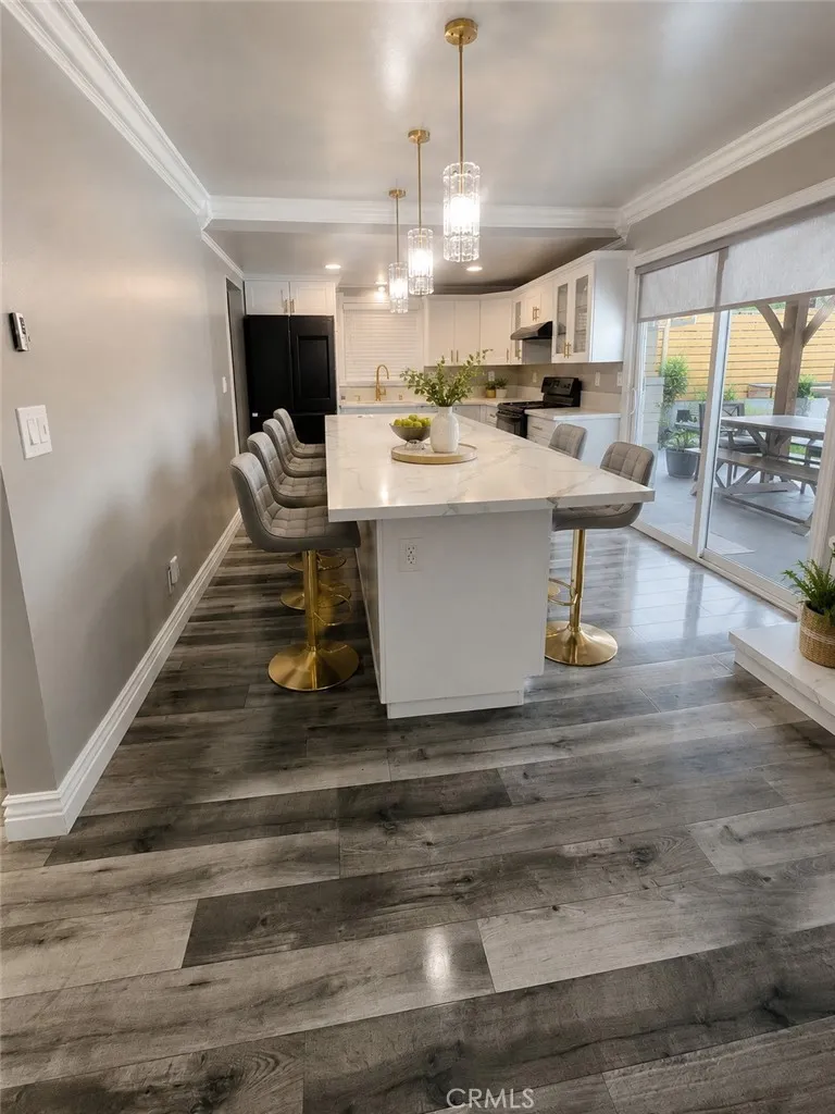 1720 E Balard Carson, CA 90745