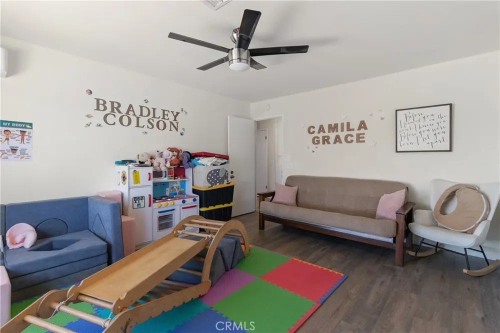 8734 Vientos Leona Valley, CA 93551