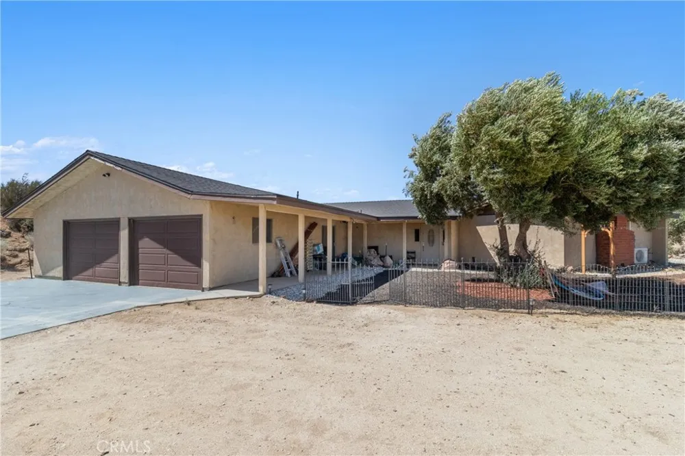 8734 Vientos Leona Valley, CA 93551