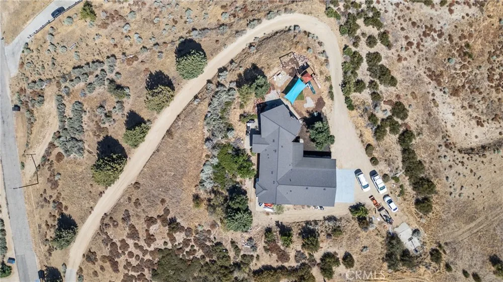 8734 Vientos Leona Valley, CA 93551