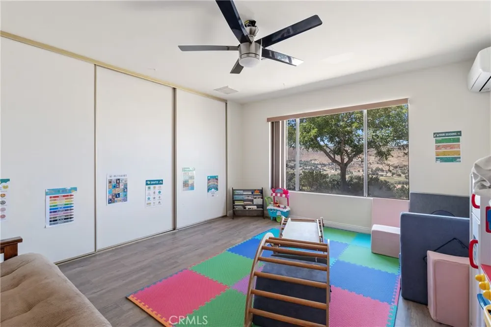 8734 Vientos Leona Valley, CA 93551