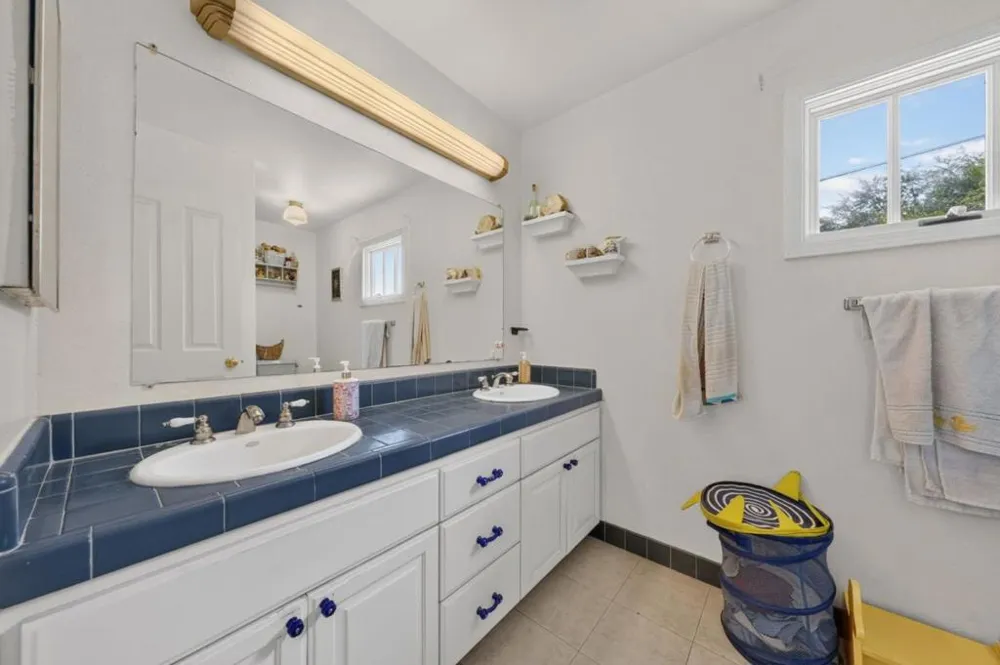 170 Herlong Avenue San Jose, CA 95123