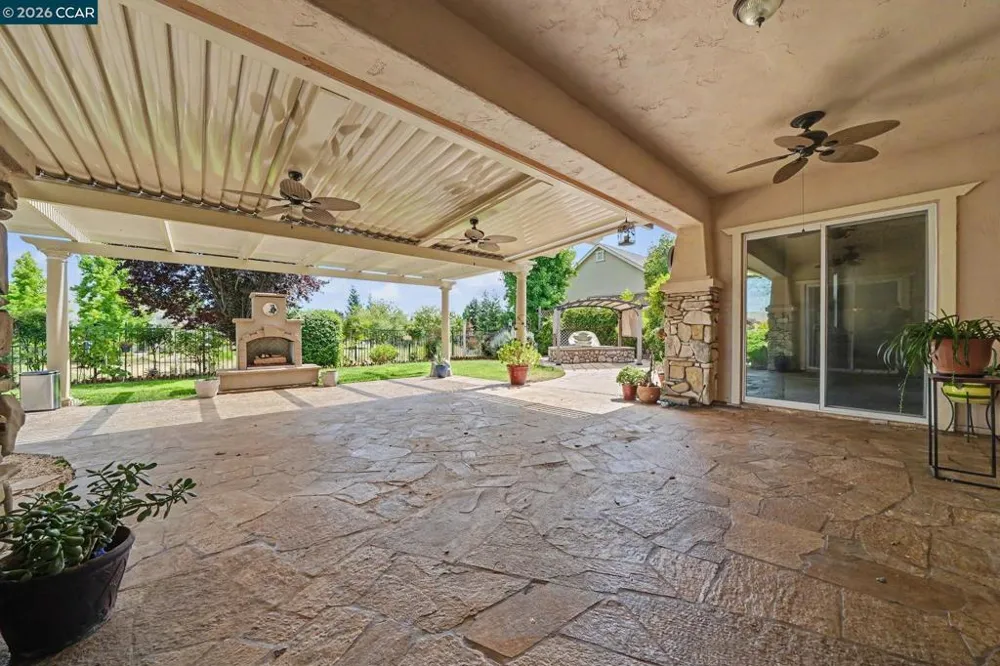 118 Glen View Court Copperopolis, CA 95228