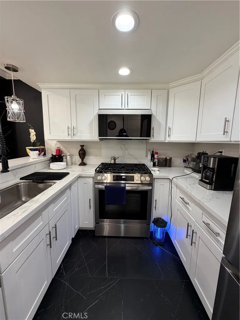 18209 Sierra #93 Canyon Country, CA 91351
