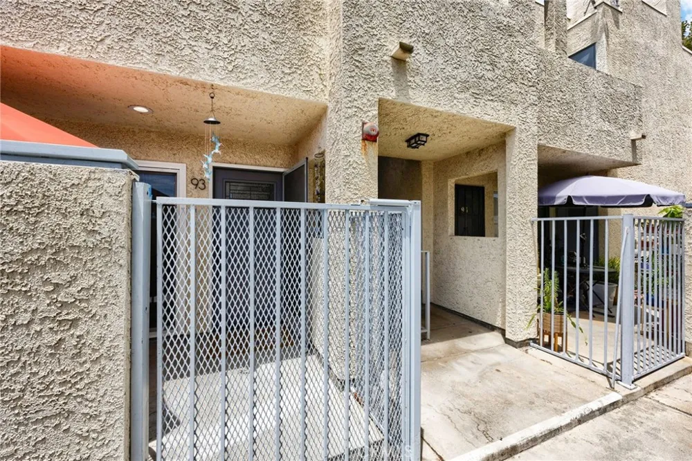 18209 Sierra #93 Canyon Country, CA 91351