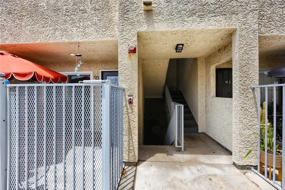 18209 Sierra #93 Canyon Country, CA 91351