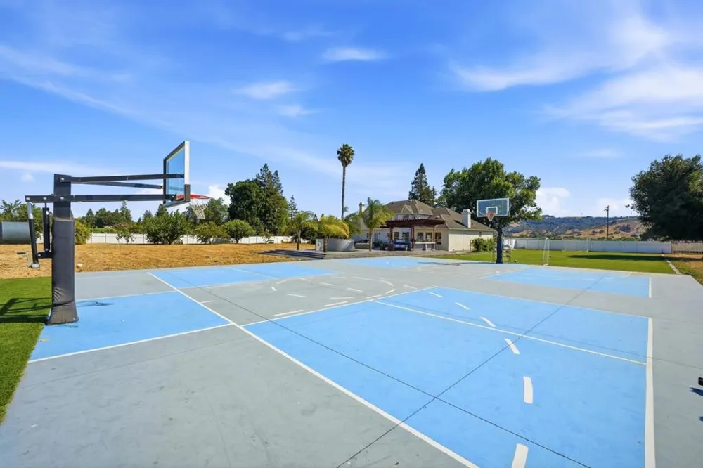 194 Lantz Drive Morgan Hill, CA 95037