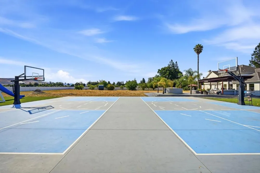 194 Lantz Drive Morgan Hill, CA 95037
