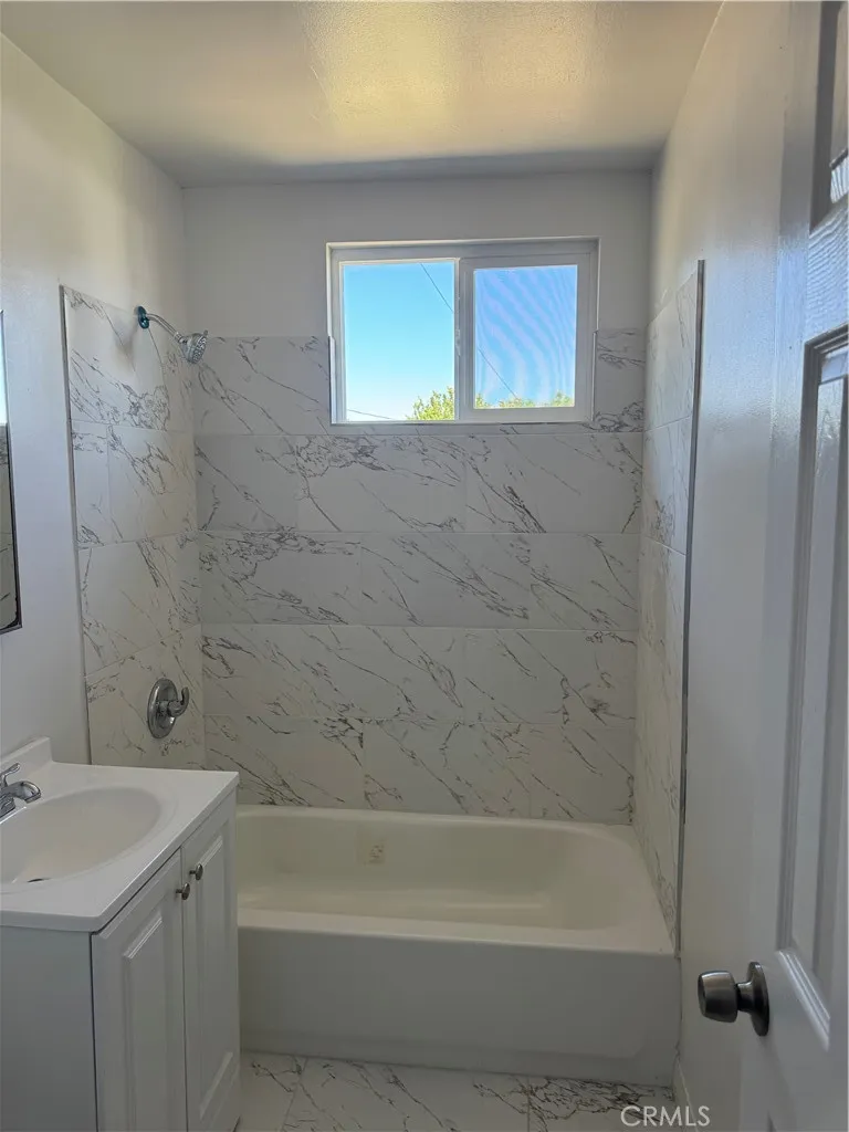1124 Ramona Avenue San Bernardino, CA 92411