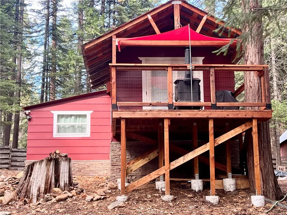 21120 Pot Hole Butte Meadows, CA 95942