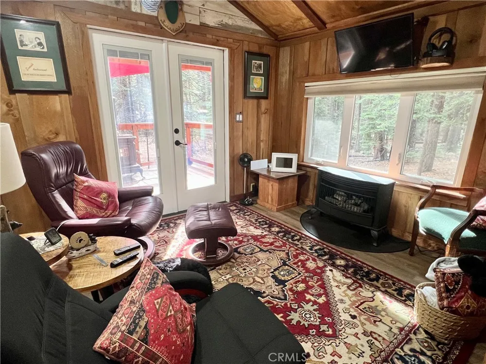 21120 Pot Hole Butte Meadows, CA 95942
