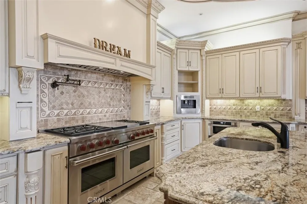 841 Via Somonte Palos Verdes Estates, CA 90274