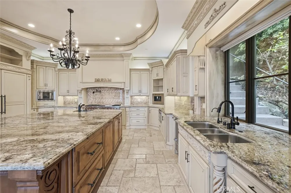 841 Via Somonte Palos Verdes Estates, CA 90274