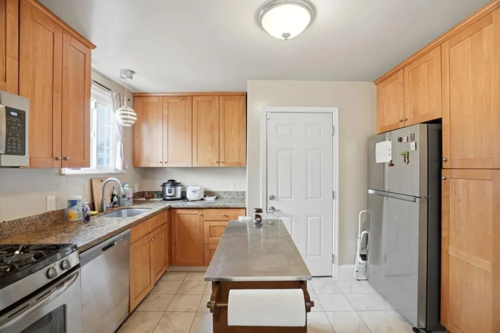 126 W 39th Avenue San Mateo, CA 94403