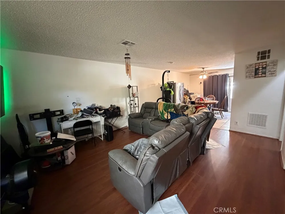 1322 W Avenue J4 Lancaster, CA 93534
