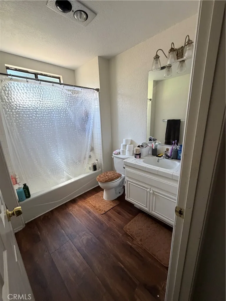 1322 W Avenue J4 Lancaster, CA 93534