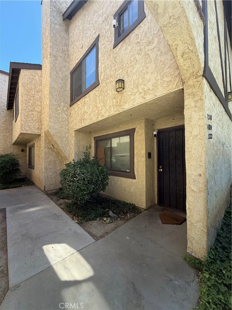 1322 W Avenue J4 Lancaster, CA 93534