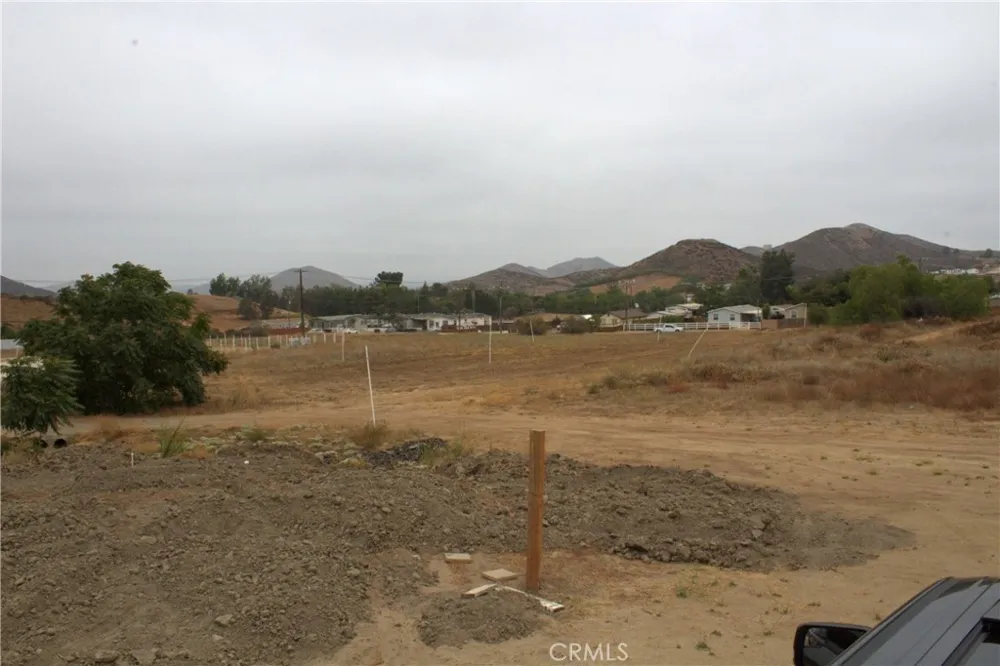 Ennis Wildomar, CA 92595