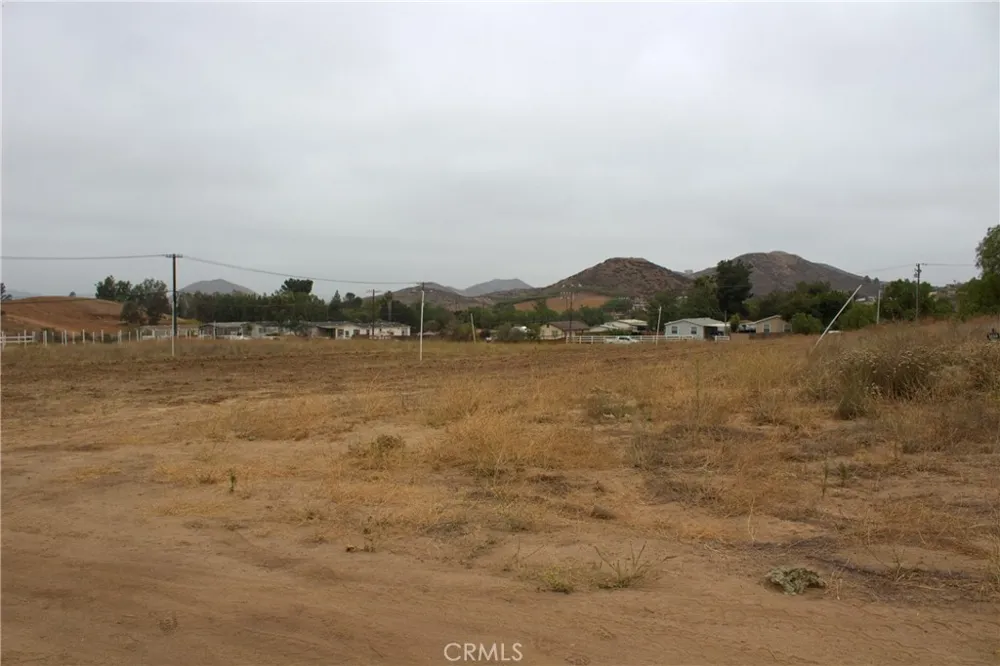 Ennis Wildomar, CA 92595
