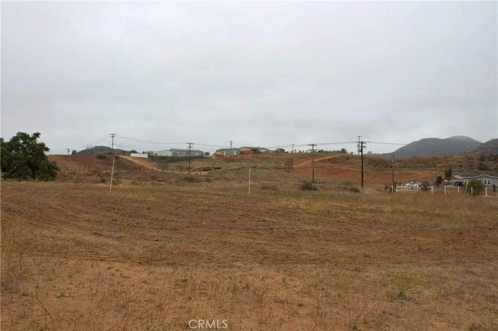 Ennis Wildomar, CA 92595