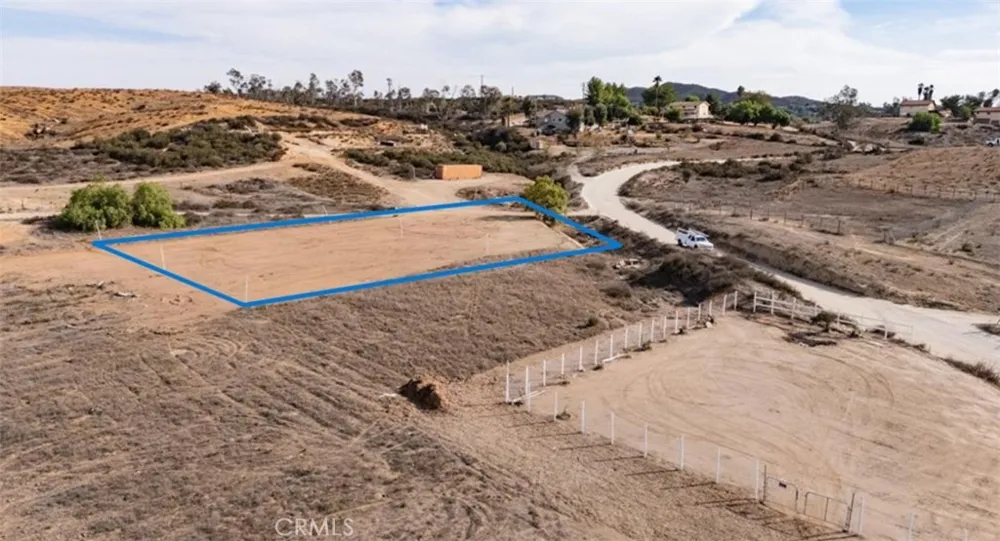 Ennis Wildomar, CA 92595