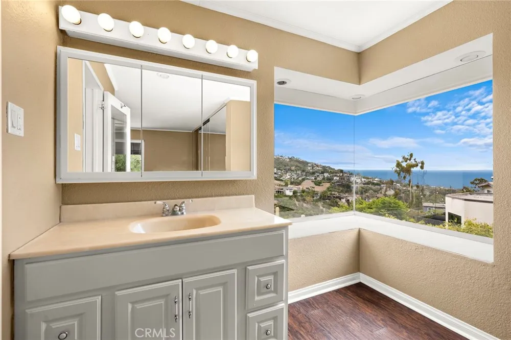 1337 Terrace Way Laguna Beach, CA 92651