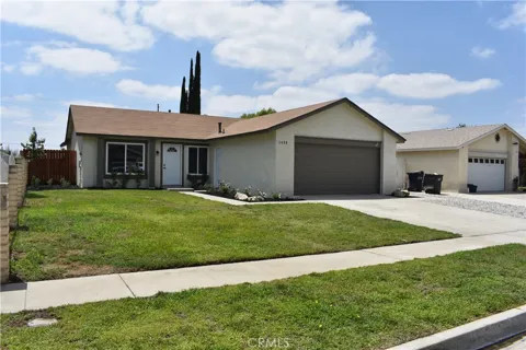 1425 Hunter