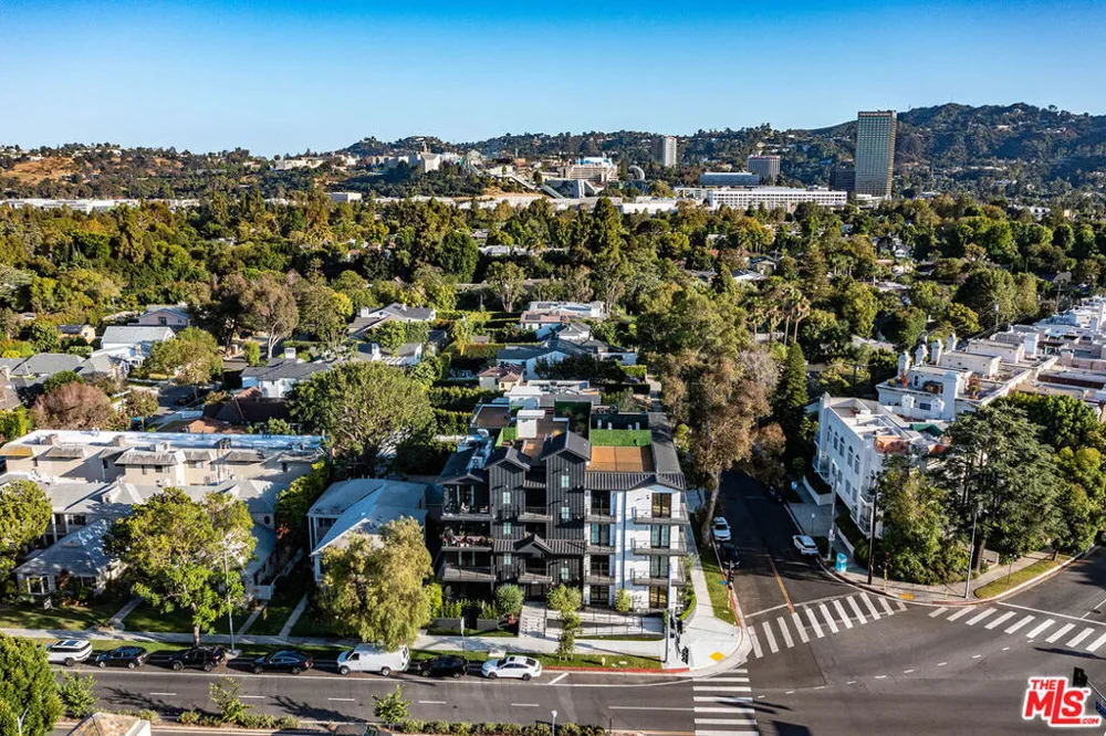 10352 Riverside Drive #103A Toluca Lake, CA 91602