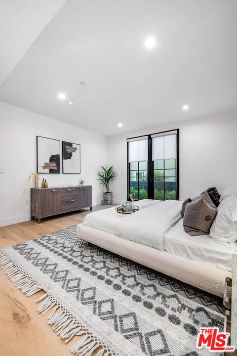 10352 Riverside Drive #103A Toluca Lake, CA 91602