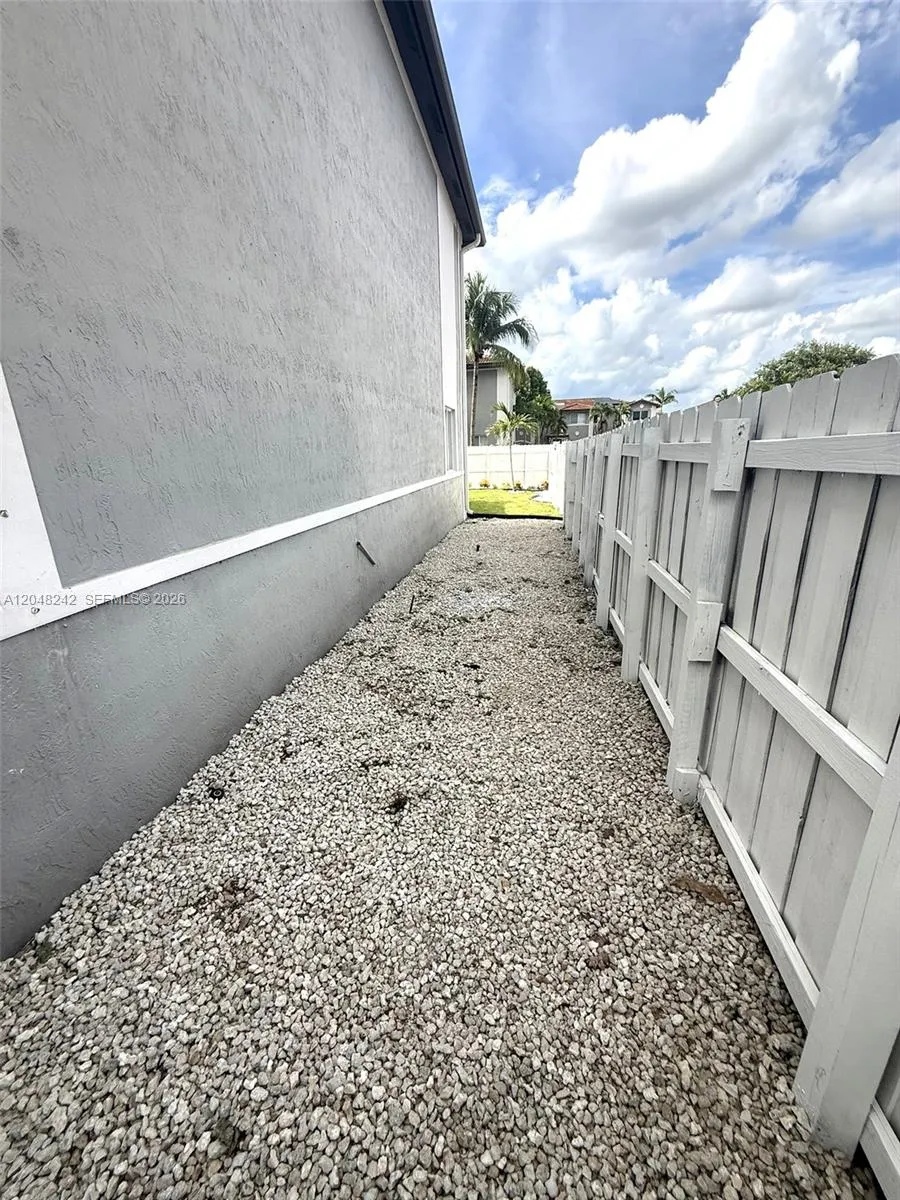 12821 SW 29th St Miramar, FL 33027