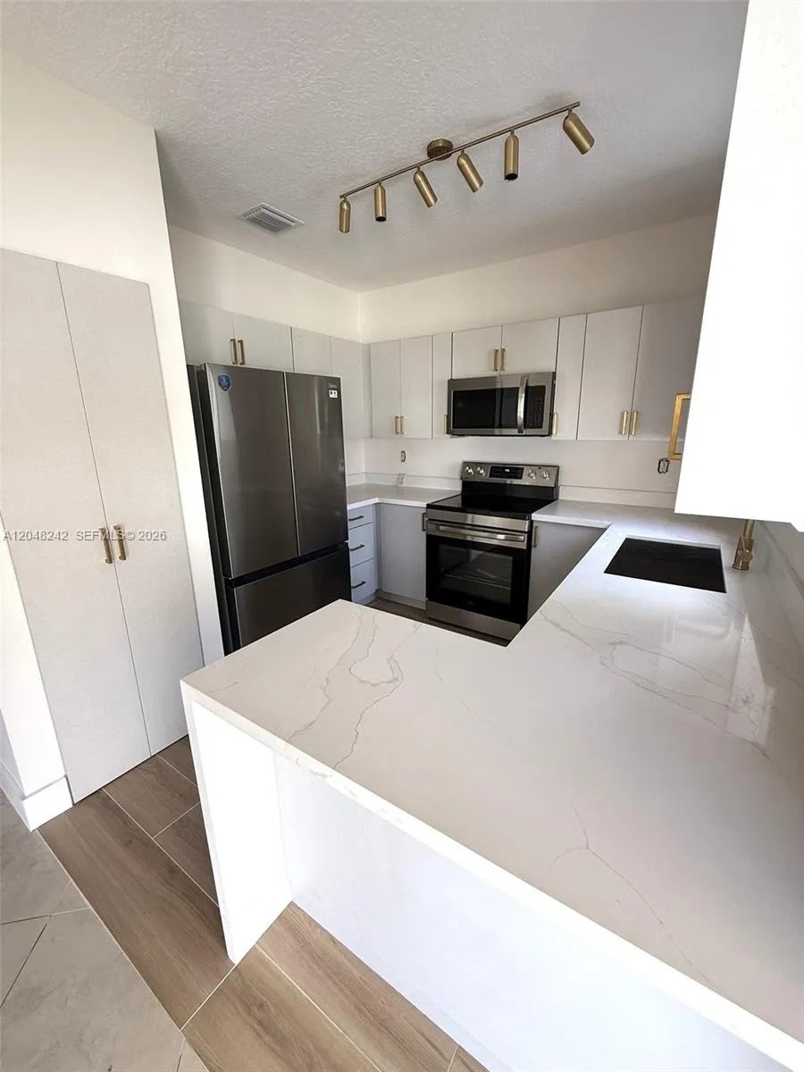 12821 SW 29th St Miramar, FL 33027