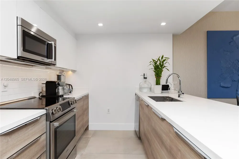 9940 W Bay Harbor Dr #7G-S Bay Harbor Islands, FL 33154