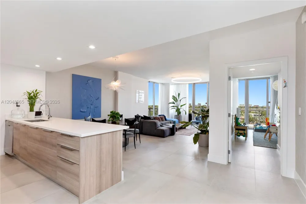 9940 W Bay Harbor Dr #7G-S Bay Harbor Islands, FL 33154