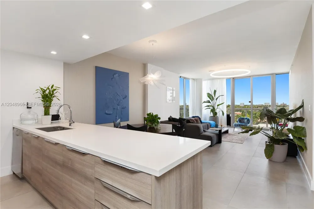 9940 W Bay Harbor Dr #7G-S Bay Harbor Islands, FL 33154