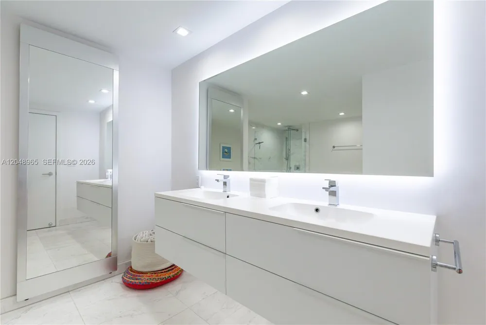 9940 W Bay Harbor Dr #7G-S Bay Harbor Islands, FL 33154