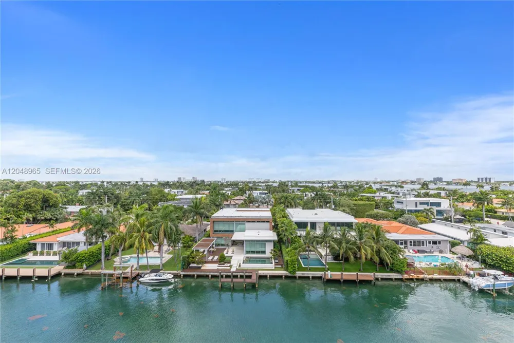 9940 W Bay Harbor Dr #7G-S Bay Harbor Islands, FL 33154