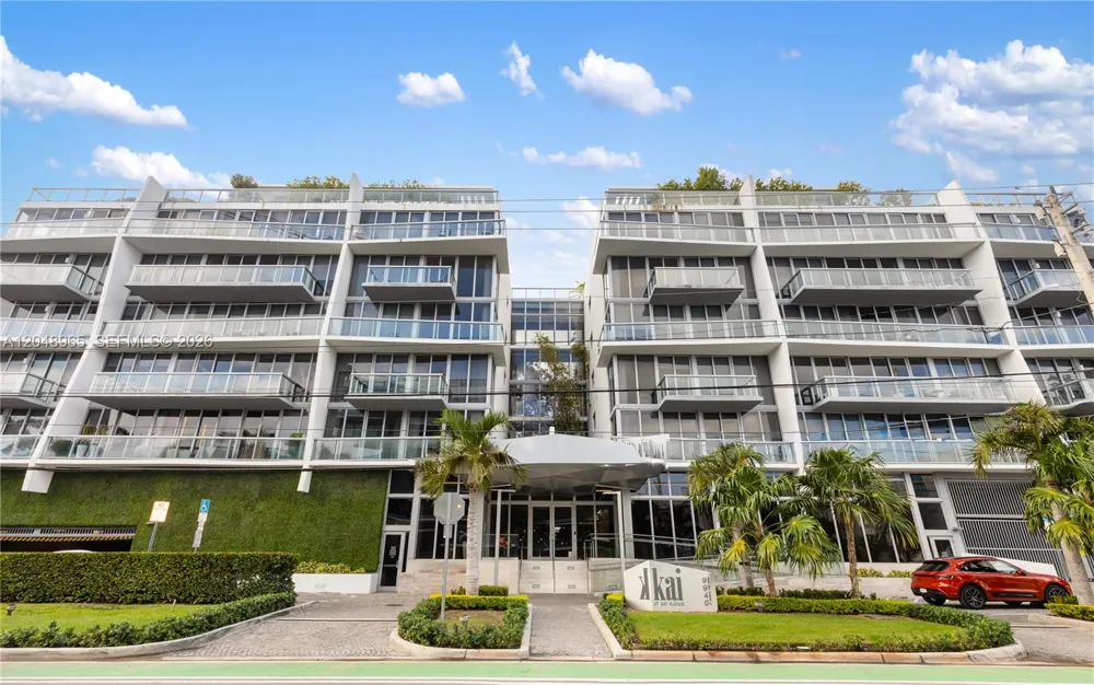 9940 W Bay Harbor Dr #7G-S Bay Harbor Islands, FL 33154