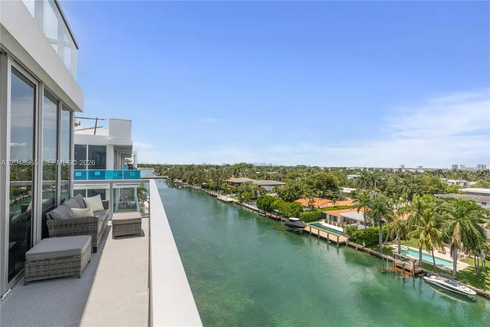 9940 W Bay Harbor Dr #7G-S Bay Harbor Islands, FL 33154