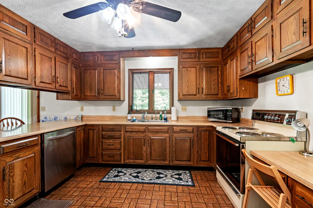 3050 E County Road 550 North Vernon, IN 47265